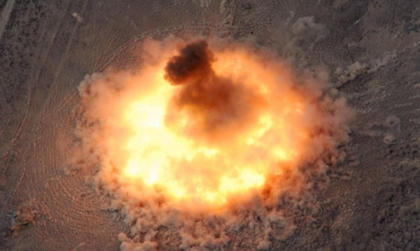 世界最可怕的十大武器，云爆彈第一白磷彈第二