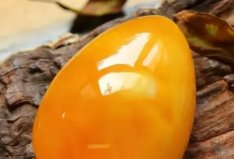 世界十大養(yǎng)生珠寶：和田玉上榜，琥珀蜜蠟排榜首