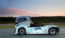 世界上跑得最快的卡車，跑完1公里僅需21.29秒
