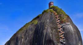世界上最為陡峭的房子，要爬600多步臺(tái)階才能到達(dá)