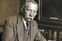 世界四大偵探小說(shuō)家：道爾居榜首，第二位是女性！