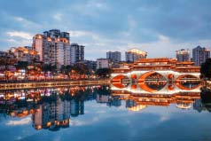 一生必去的中國15座網(wǎng)紅城市：成都、長沙、哈爾濱霸榜前三甲
