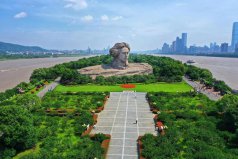 湖南旅游景點(diǎn)有哪些好玩的地方？湖南旅游十大必去景區(qū)