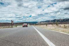 世界上最直的公路：艾爾公路146公里無轉(zhuǎn)彎，一腳油門踩到底