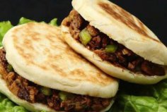 陜西十大特色美食：臊子面居第四，肉夾饃排第一