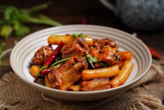 來上海必打卡的5大美食，排骨年糕領(lǐng)銜榜單