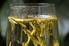 全國(guó)綠茶排名前十名，西湖龍井占據(jù)第一名
